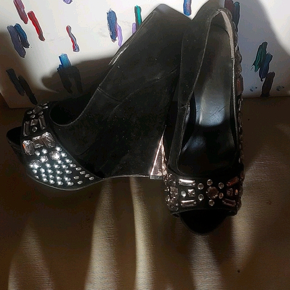 Open toe heels - Picture 2 of 3